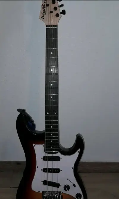 Guitarra eléctrica Washburn - miniatura 1