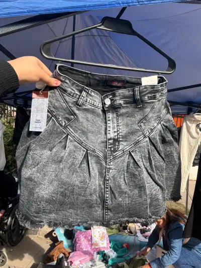 Falda denim gris desgastada - miniatura 1