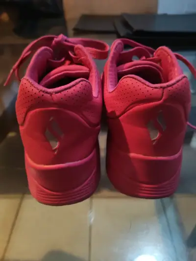 Zapatillas deportivas rosas - miniatura 2