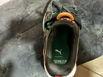 Zapatillas deportivas diseño moderno - miniatura 3