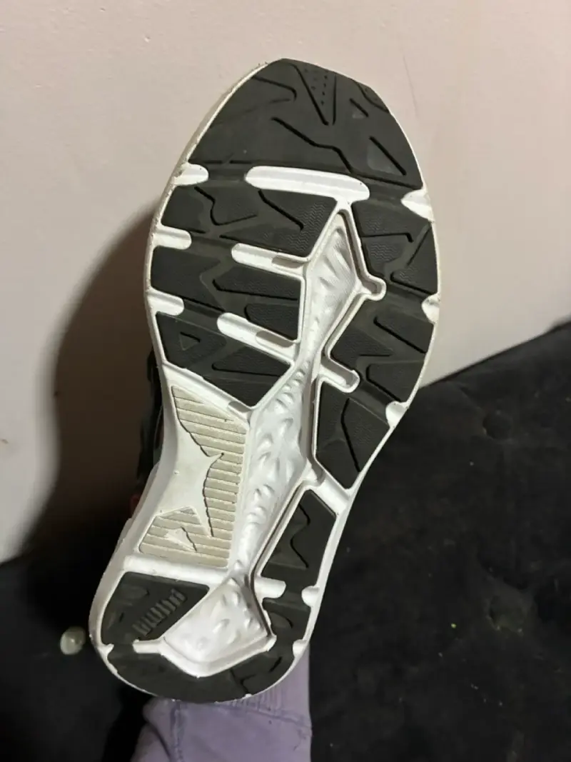 Zapatillas deportivas diseño moderno - 4