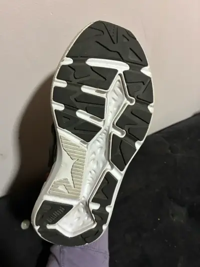 Zapatillas deportivas diseño moderno - miniatura 4