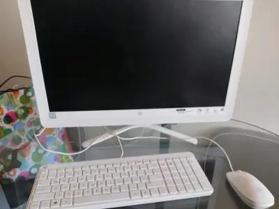 Computador All-in-One HP blanco - miniatura 1