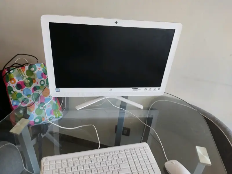 Computador All-in-One HP blanco - 3