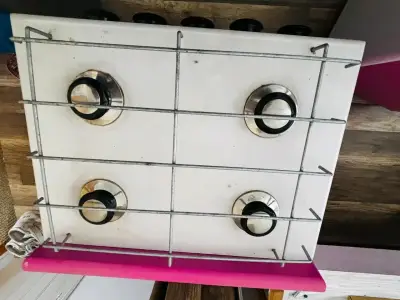 Refrigerador de juguete blanco y rosado - miniatura 3