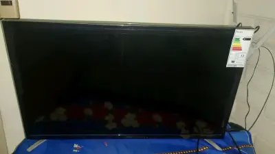 Televisor Smart TV 32 pulgadas Samsung - miniatura 1