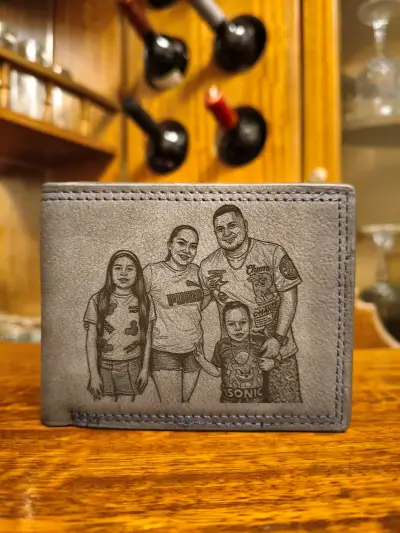 Billetera con grabado personalizado - miniatura 1