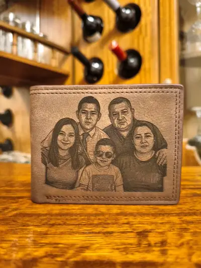 Billetera con grabado personalizado - miniatura 2