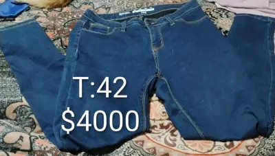 Jeans azul talla 42 y 40 - miniatura 1
