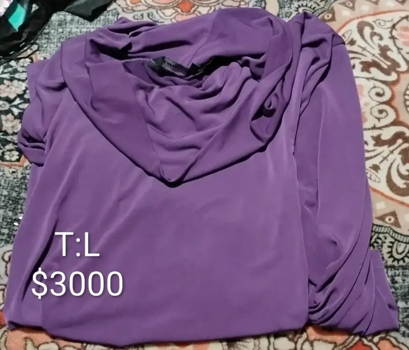 Poleras y blusas con encaje - 6