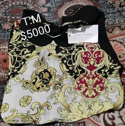 Blusa estampada Zara Womanyñ y más. - miniatura 1