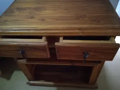 Mueble de madera con cajones - miniatura 4