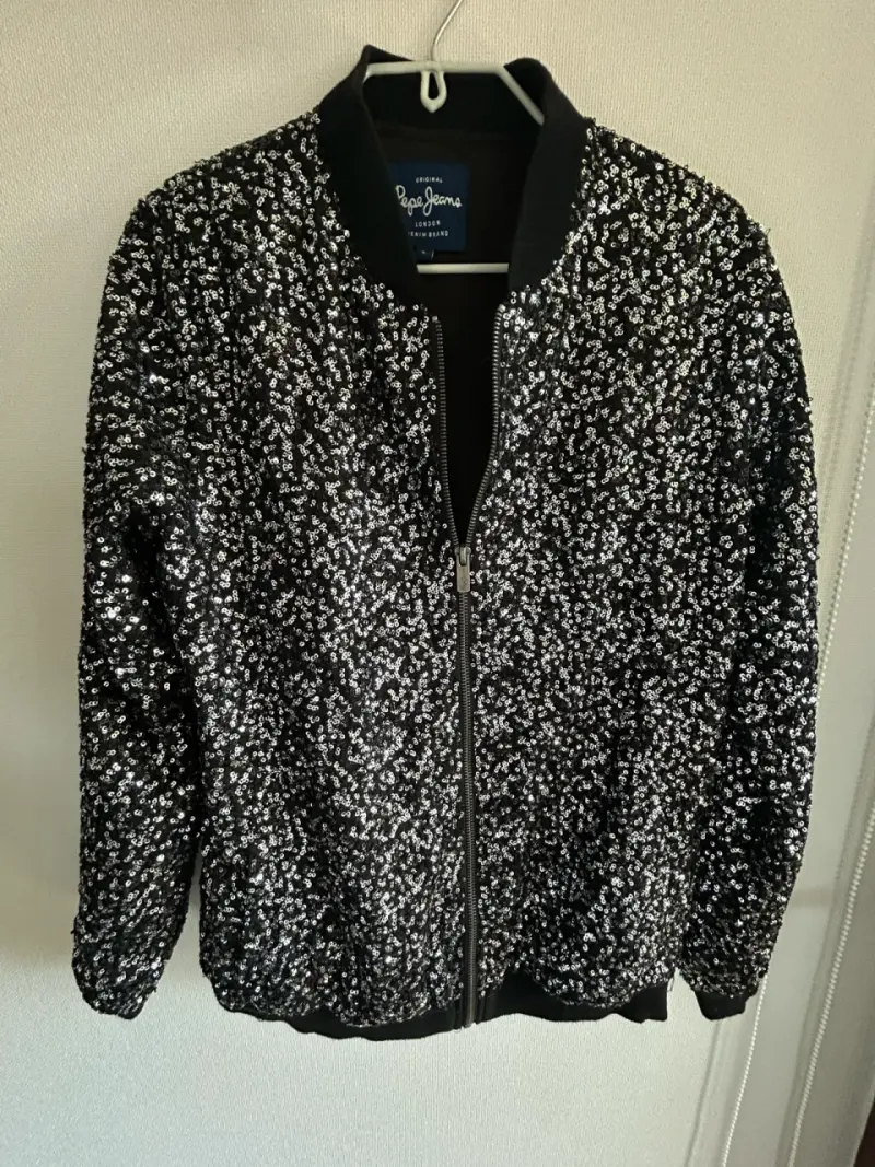 Chaqueta de lentejuelas negra