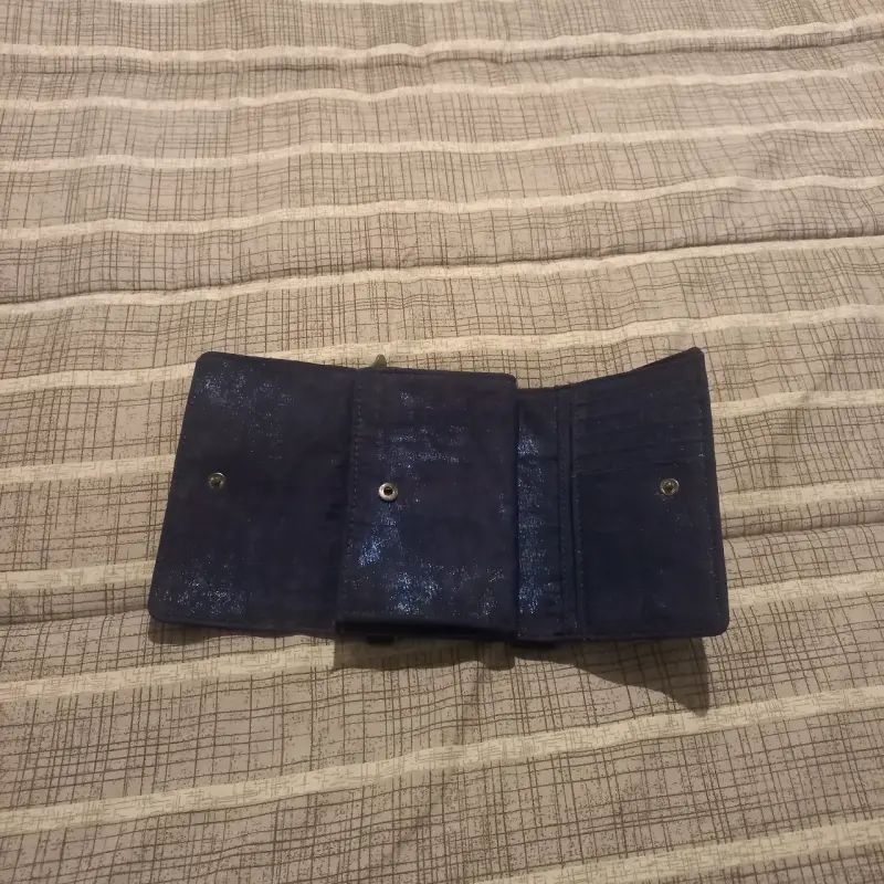 Billetera azul de tela