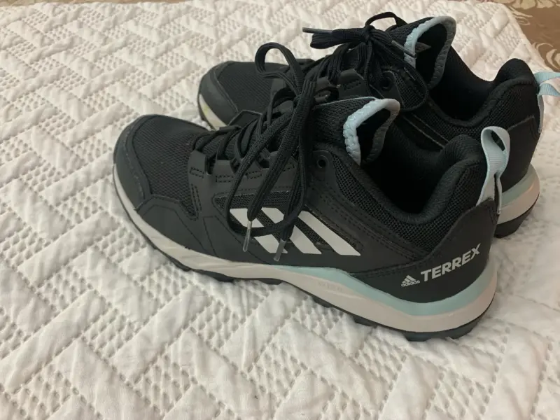 Zapatillas negras de deporte - 2