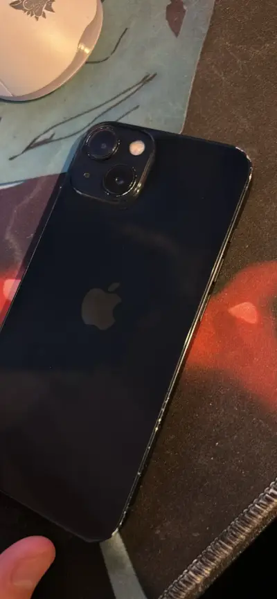 Teléfono iPhone 13 usado - miniatura 3