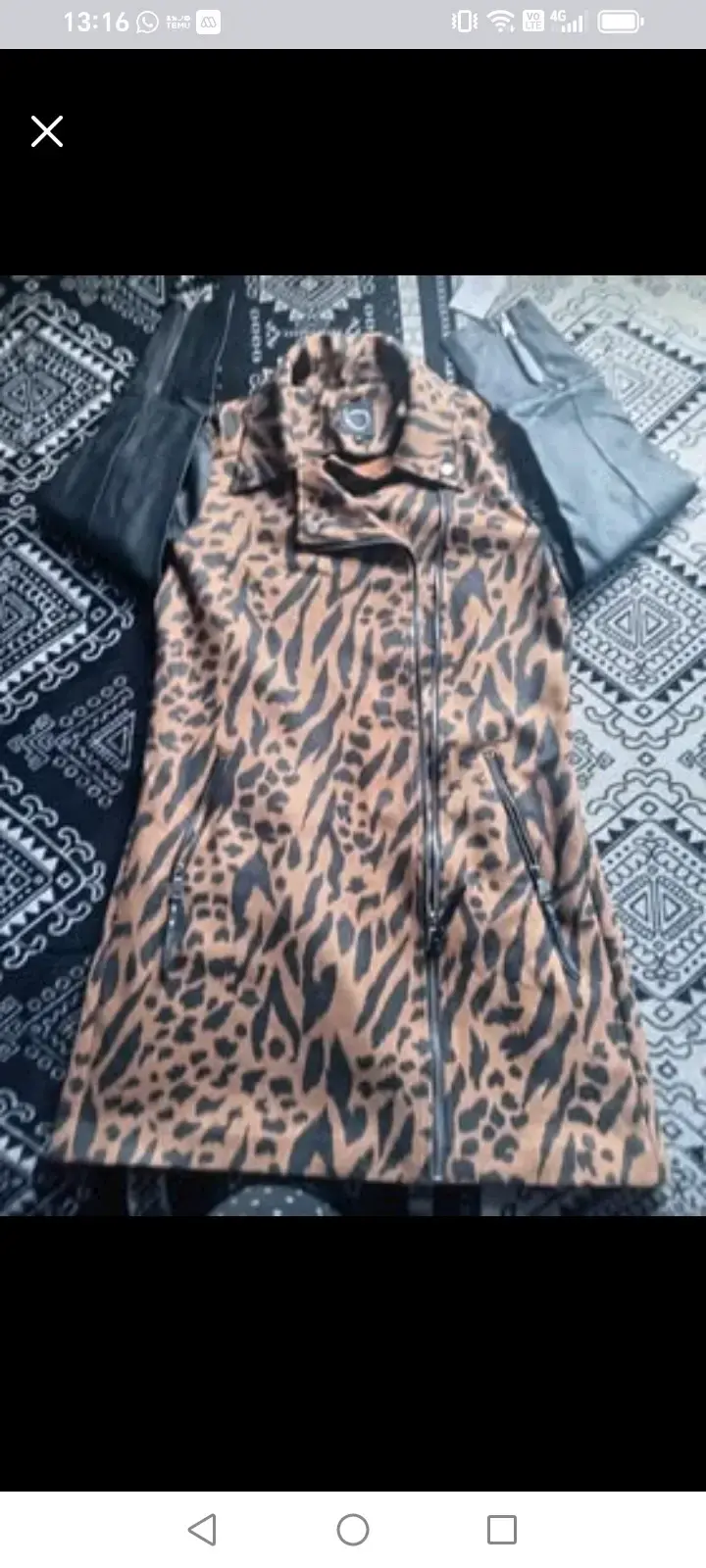 Abrigo leopardo con mangas cuero - 2