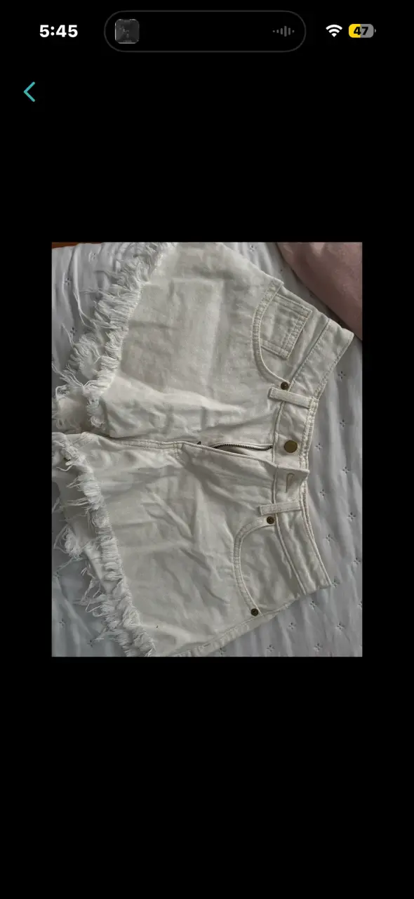 Shorts de mezclilla blancos