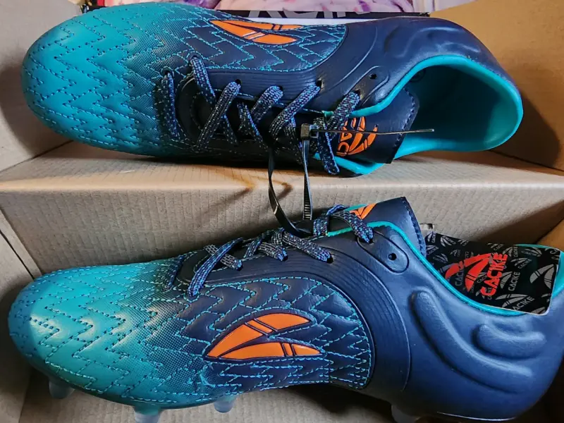 Zapatillas deportivas azul marca Cacike - 2