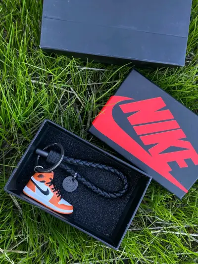 Llavero mini zapatilla Nike - miniatura 2
