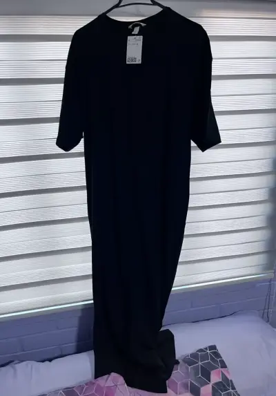 Vestido negro largo nuevo - miniatura 1