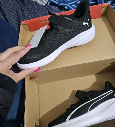 Zapatillas deportivas negras Puma - miniatura 1