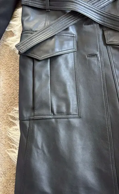 Abrigo de cuero negro Jazmin chebar nuevo con etiq - miniatura 2