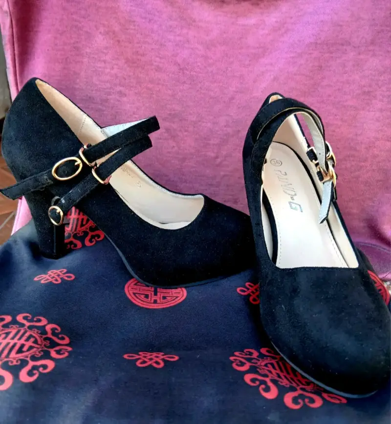 Zapatos de tacón negro elegante talla 36