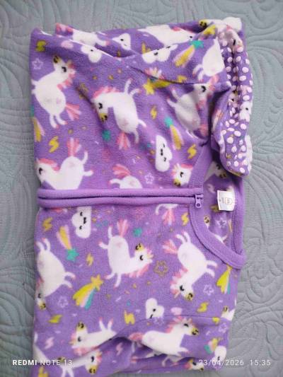 Pijama morado de unicornios - miniatura 1