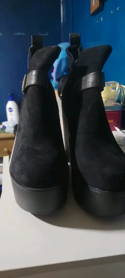 Botines negros de plataforma - miniatura 1