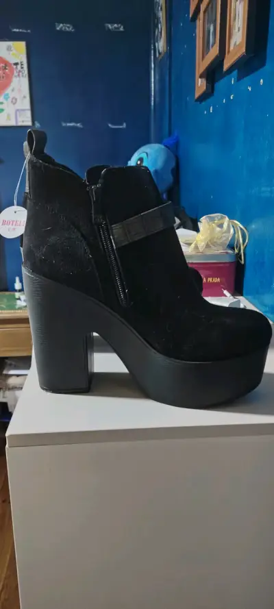 Botines negros de plataforma - miniatura 3