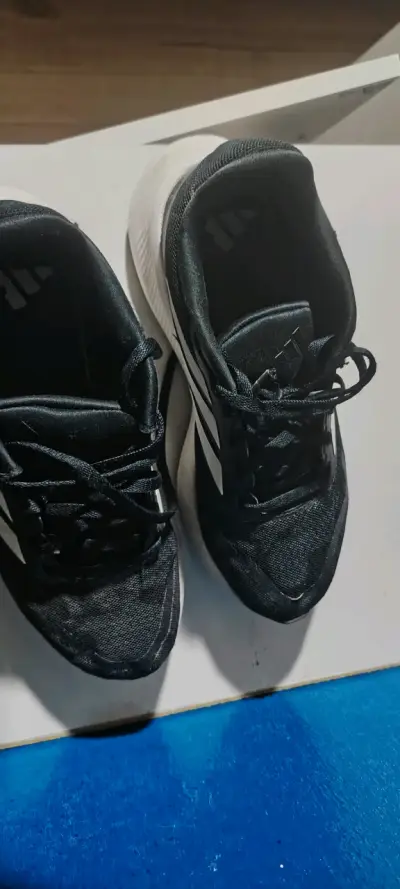 Zapatillas deportivas negras Adidas - miniatura 2