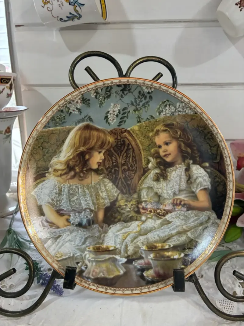 Plato decorativo vintage niñas - 1
