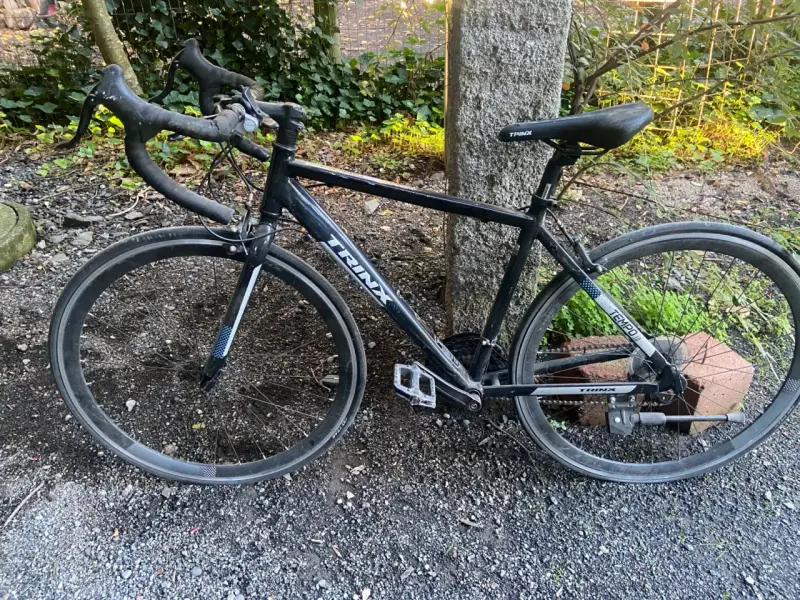 Bicicleta de carrera Trinx Tempo negra - 1