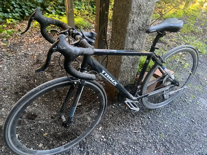 Bicicleta de carrera Trinx Tempo negra - 2