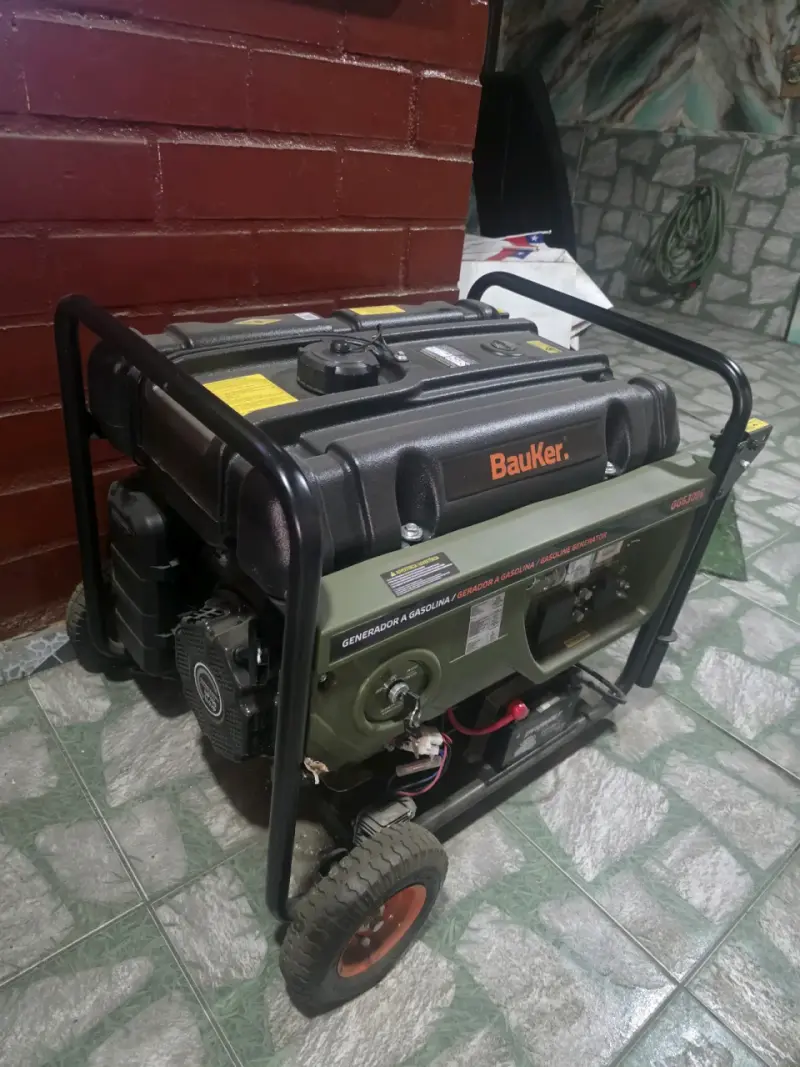 Generador a gasolina Bauker 6000 W - 1