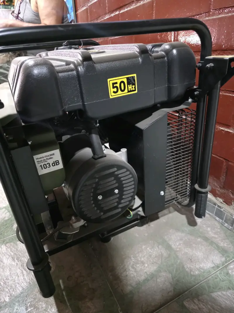 Generador a gasolina Bauker 6000 W - 5