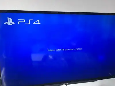 Consola PlayStation 4 blanca con control - miniatura 4
