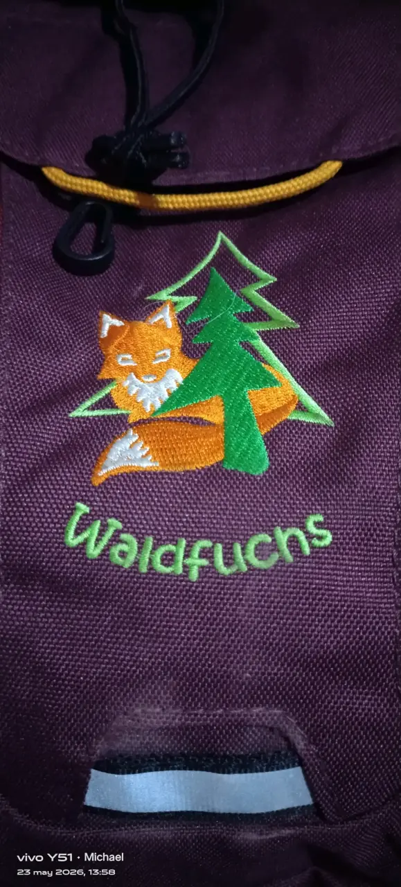 Mochila Deuter color burdeos - 2