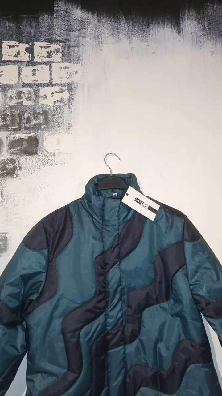 Chaqueta acolchada verde petroleo con diseño - 3