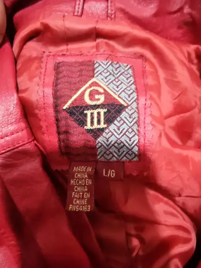 Chaqueta roja - miniatura 3