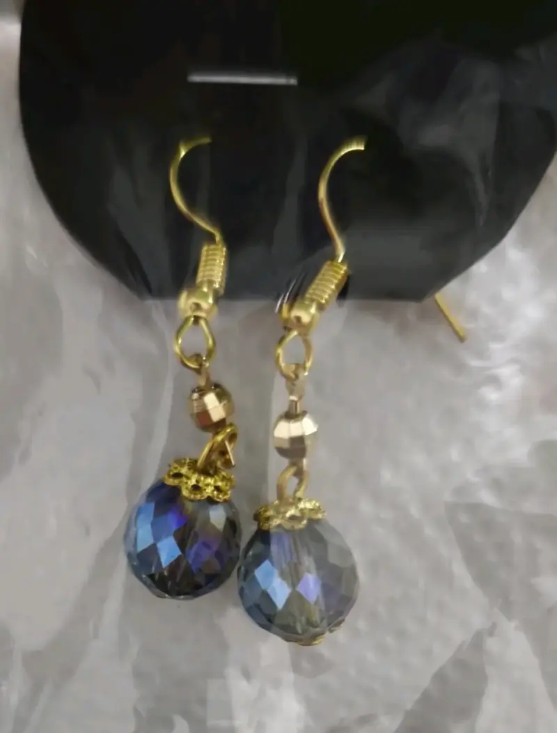 Aros dorados con cristal