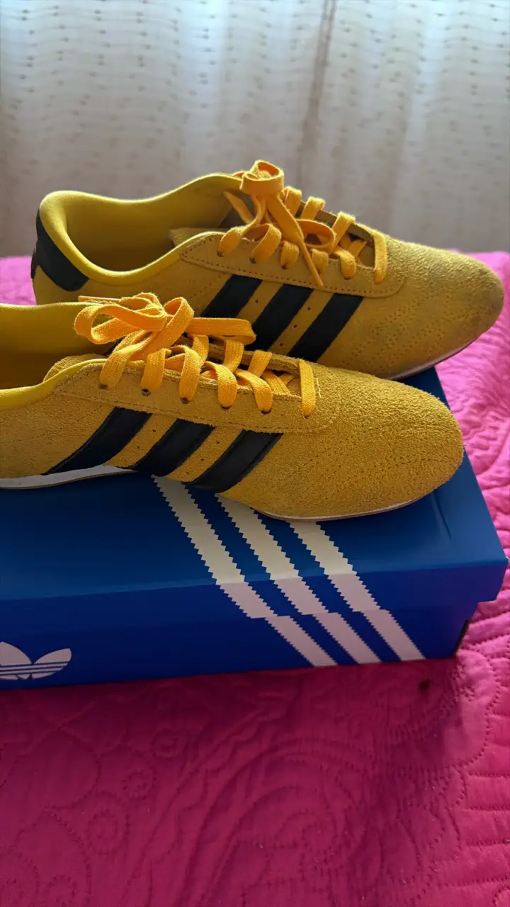Zapatillas amarillas Adidas clásicas