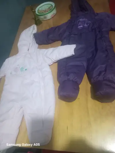Trajes de nieve para bebé - miniatura 1