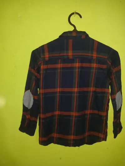 Camisa a cuadros azul y  rayas naranja - miniatura 2