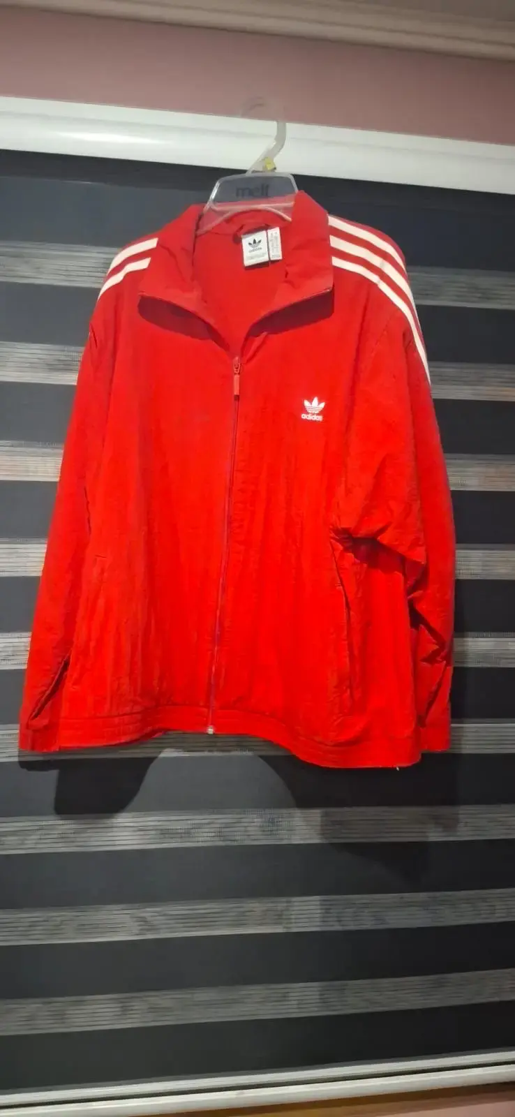 Chaqueta deportiva roja Adidas - 1