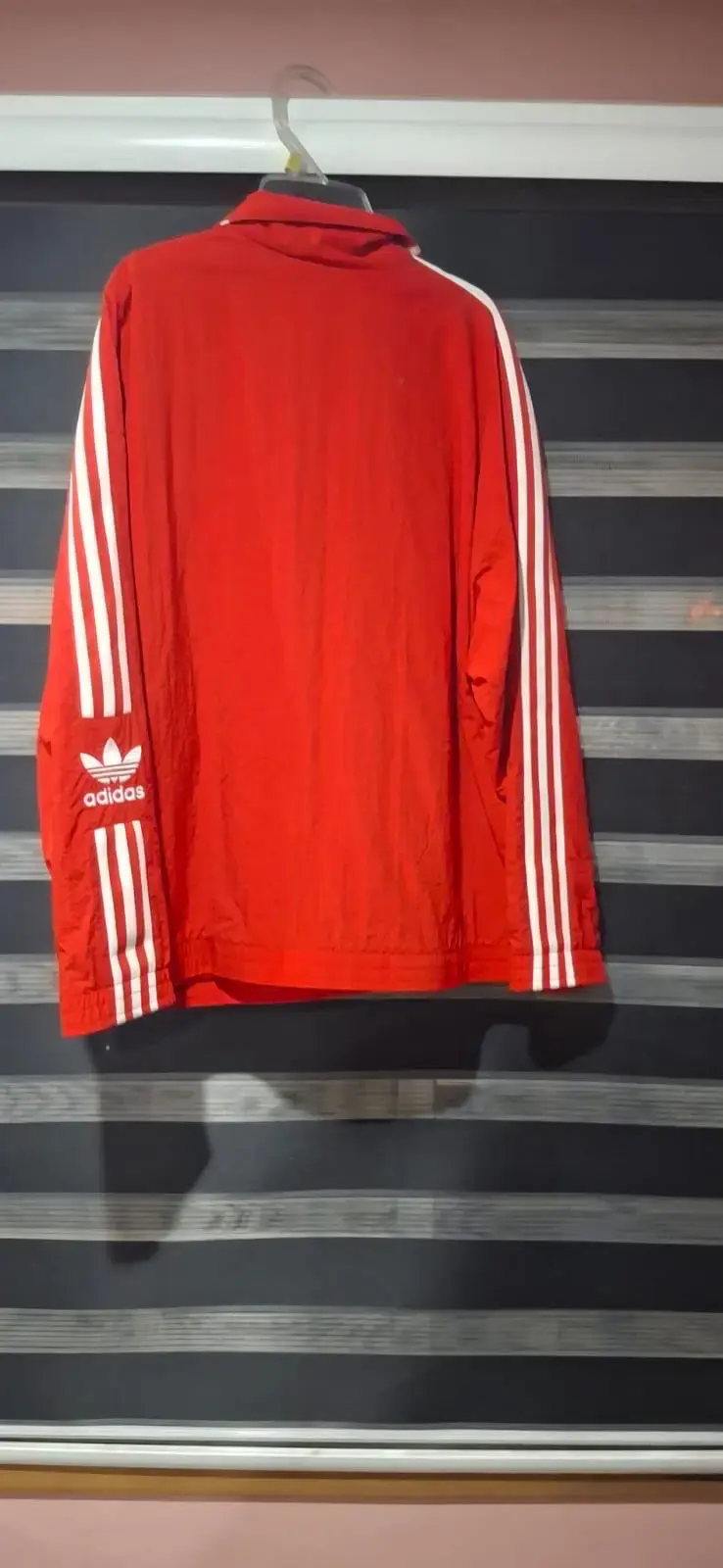 Chaqueta deportiva roja Adidas - 2