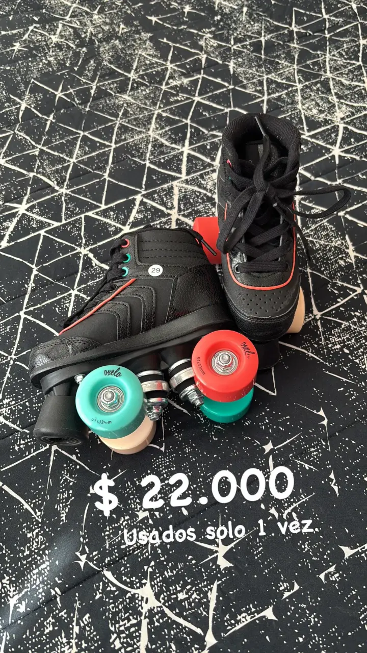Patines retro negros casi nuevos