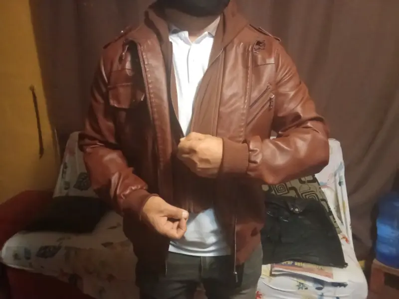 Chaqueta café estilo clásico vintage motero - 4