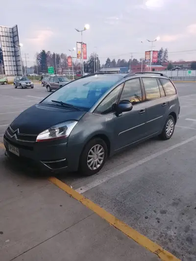 Auto Citroën gris oscuro - miniatura 1